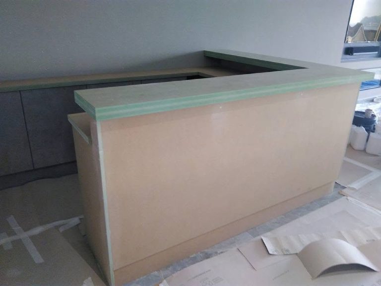 The bar carcass from the front