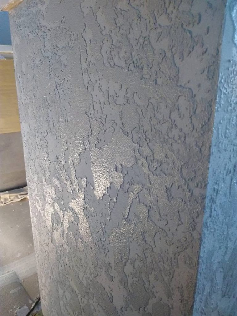 Texture developing on the bar corner