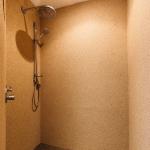 The shower enclosure in seamless crystal quartz
