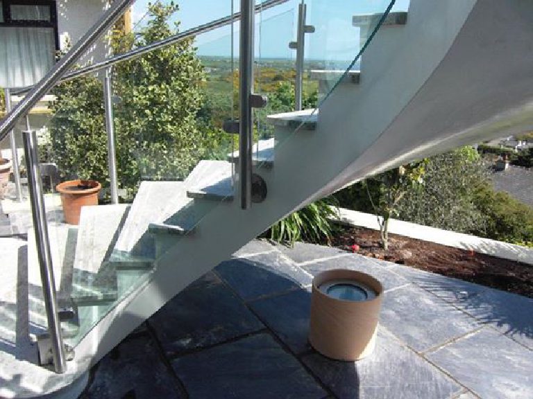 Staircase finished with Marmorino Classico