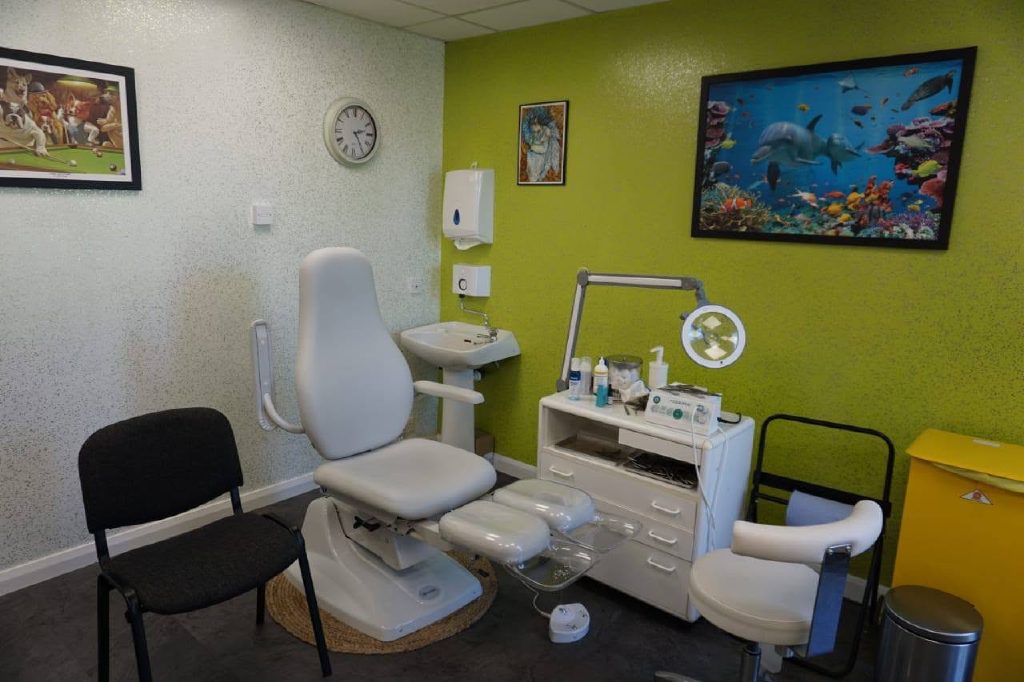 The treatment room with both feature walls