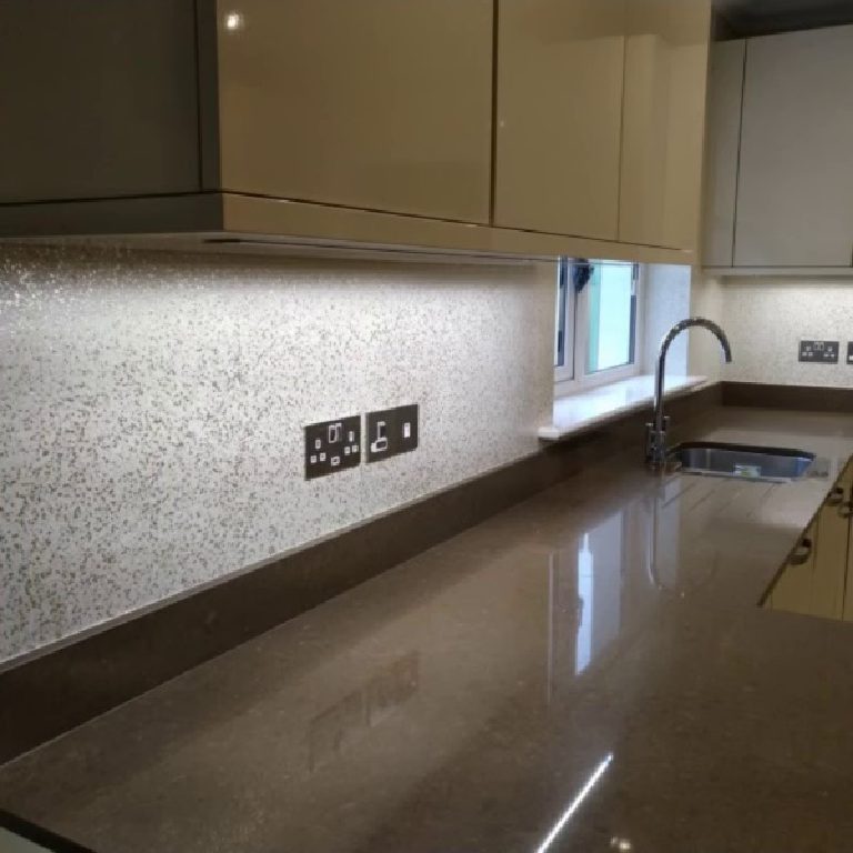 Ilumitextra Kitchen, Peel