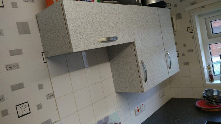 The wall units in their fresh new Ilumitextra finish