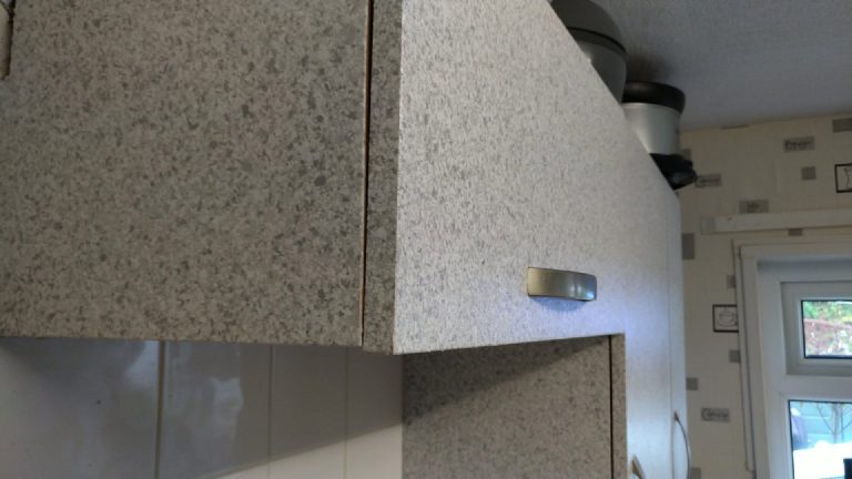 The speckled texture wrapping every edge