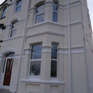 2-ravenscliffe-laxey-front03